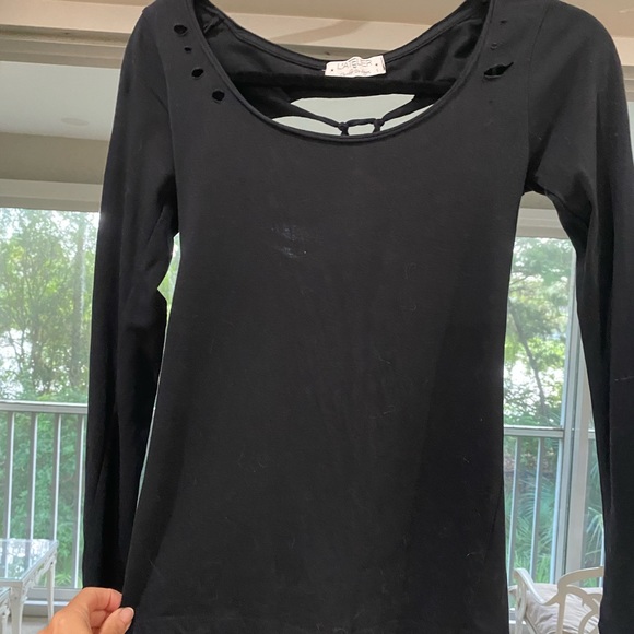 L’Atelier by Caroline De Souza black distressed cut out back top - Picture 7 of 7